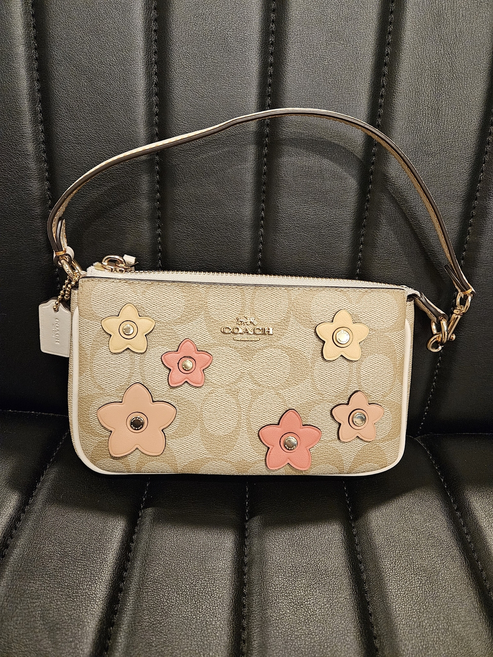 NWOT Coach Nolita 19 Beige Signature Canvas Floral Appliqué Wristlet
